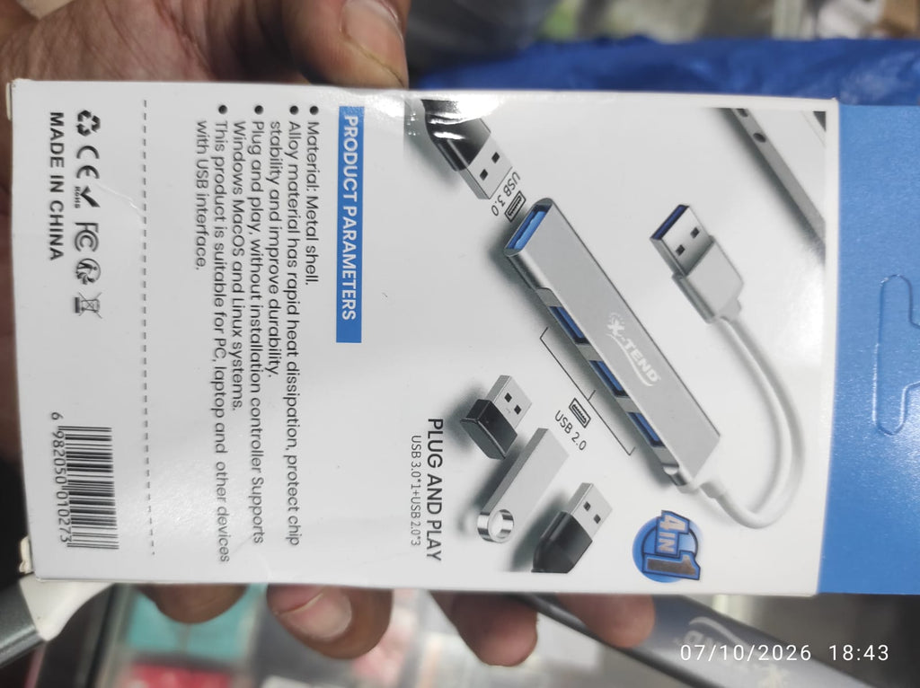 4-in-1 Metal USB Hub – USB 3.0 & USB 2.0