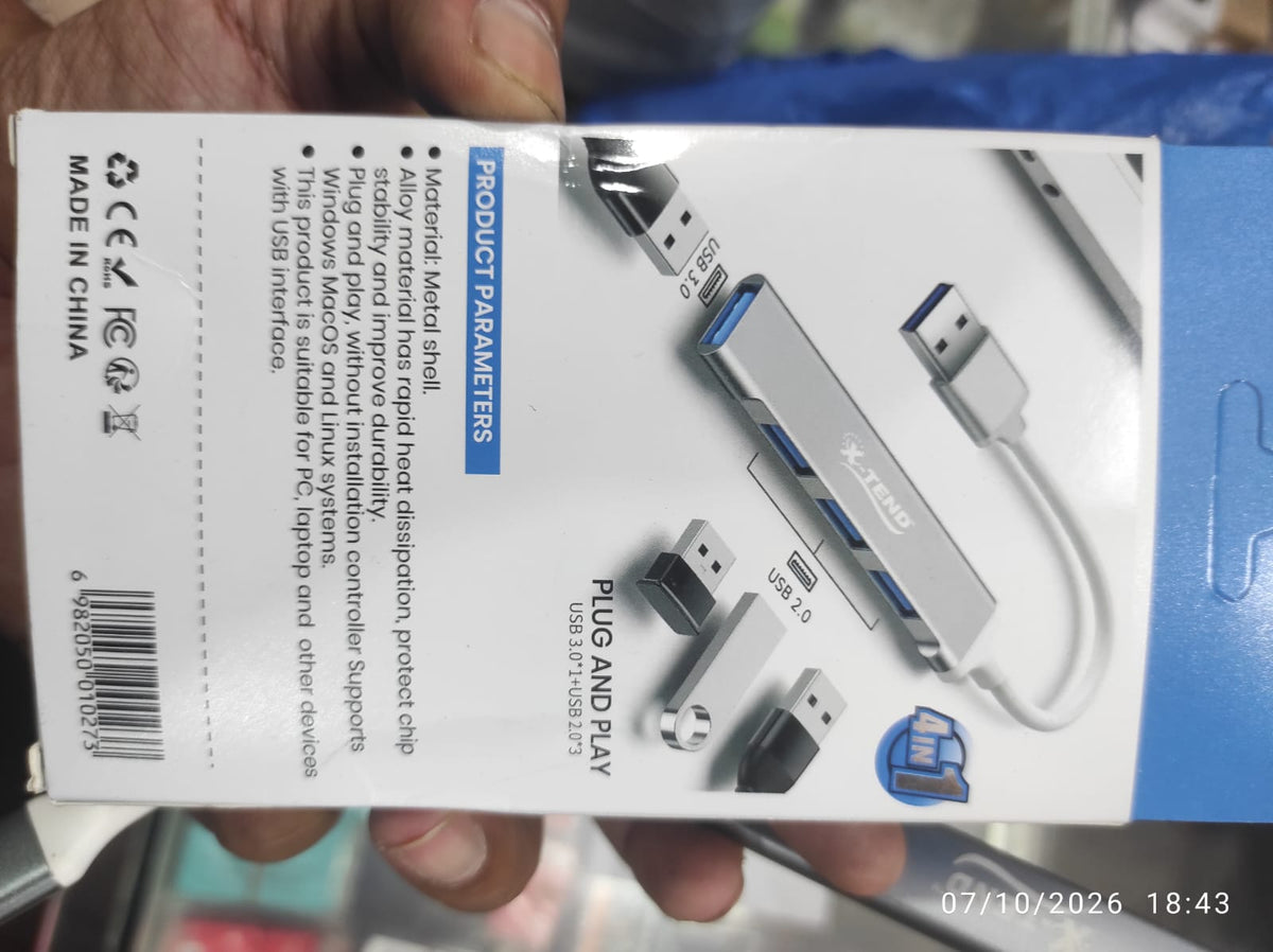 4-in-1 Metal USB Hub – USB 3.0 & USB 2.0