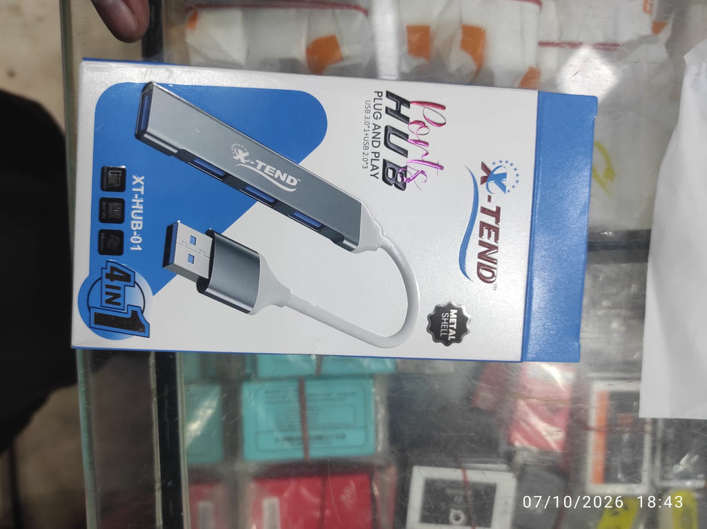 4-in-1 Metal USB Hub – USB 3.0 & USB 2.0